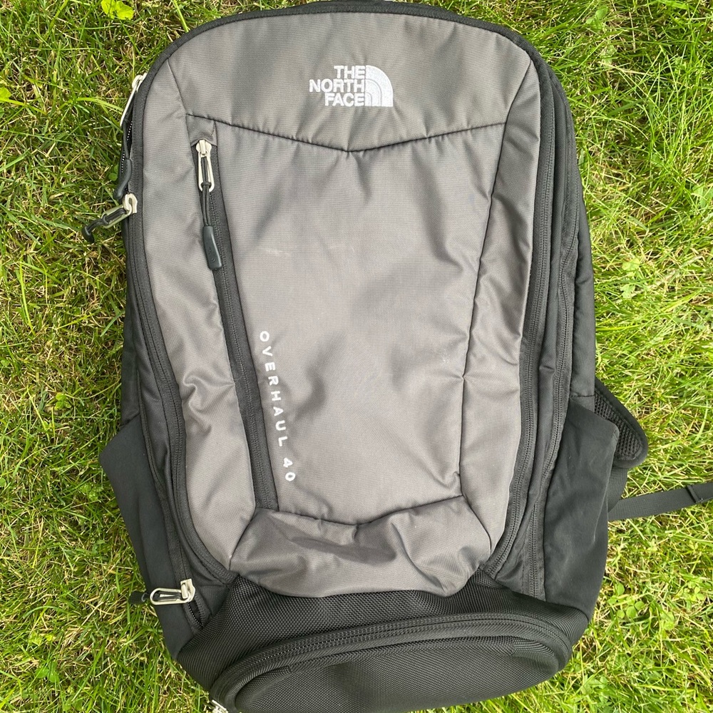 Re-listed! The North Face | Overhaul 40 Backpack
